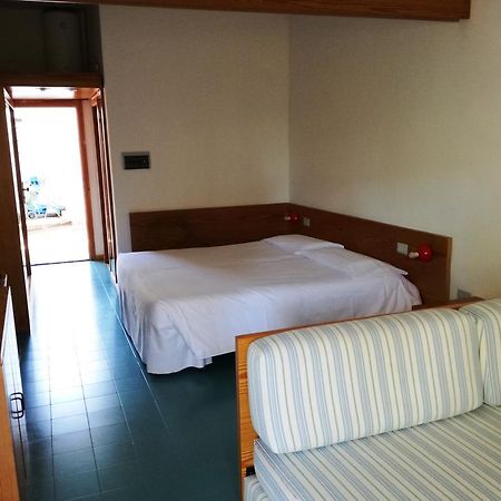 Hotel Kyrie Isole Tremiti 산도미노 외부 사진
