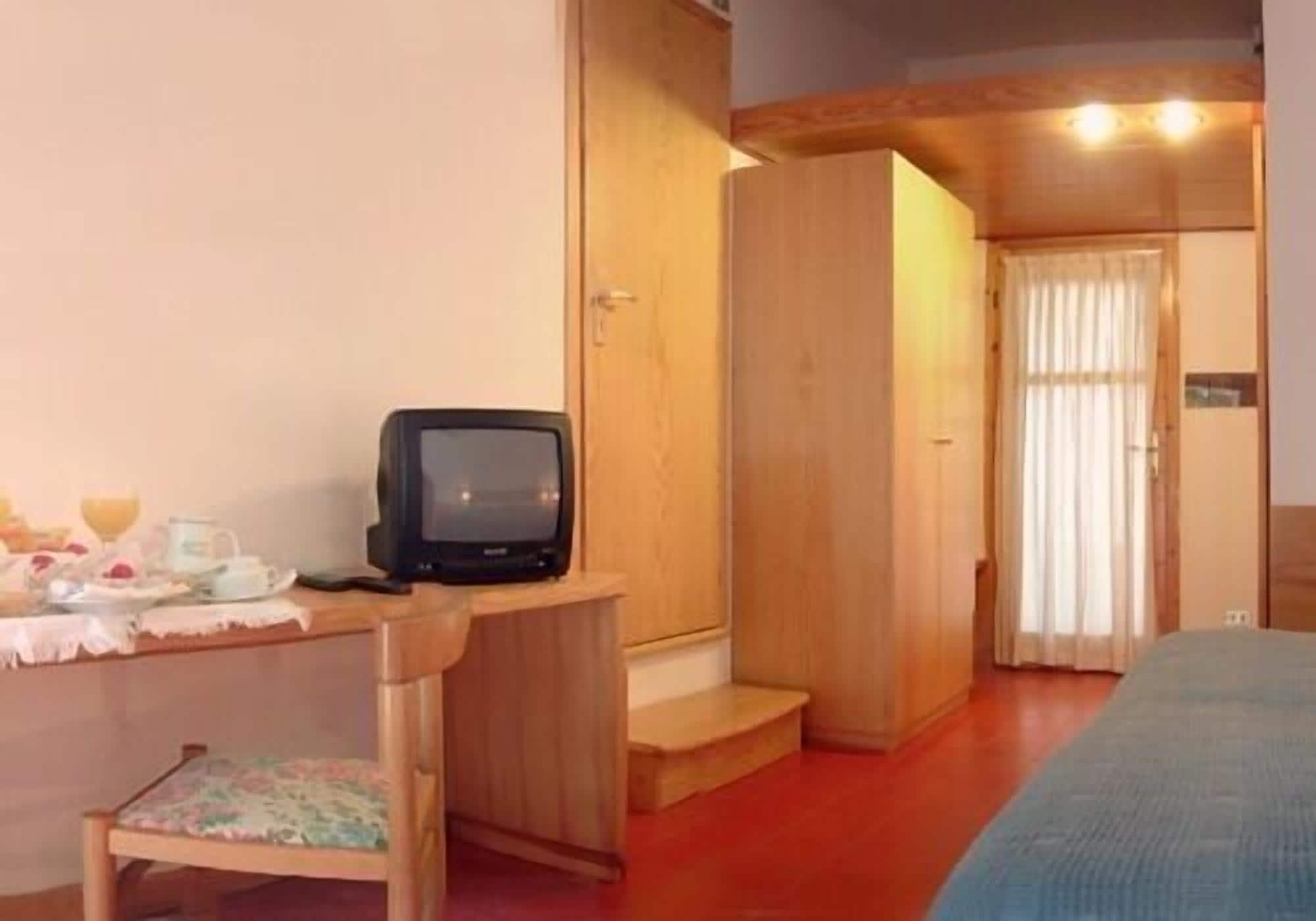 Hotel Kyrie Isole Tremiti 산도미노 외부 사진